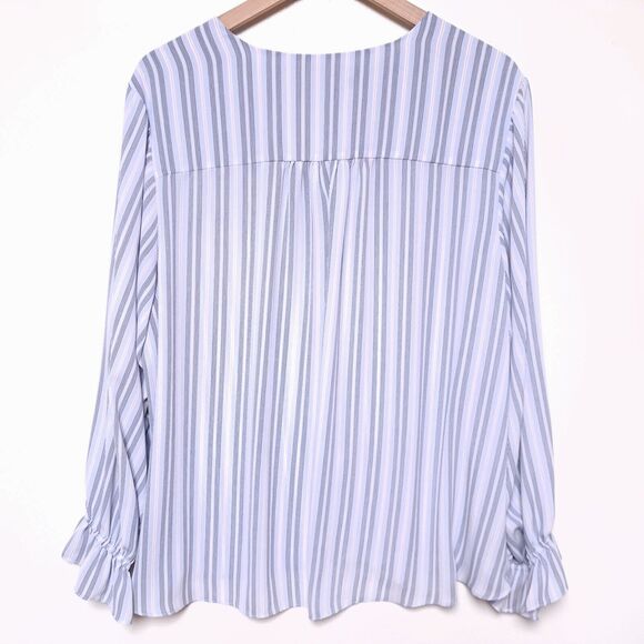 Tahari Women Plus 1x Top Blue & White Striped Long Sleeve Blouse Button Down - Picture 5 of 8